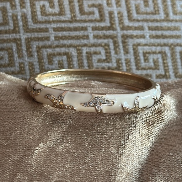 Joan Boyce signed enamel crystal bangle bracelet cream clamper hinged 5488 Y - Picture 3 of 7